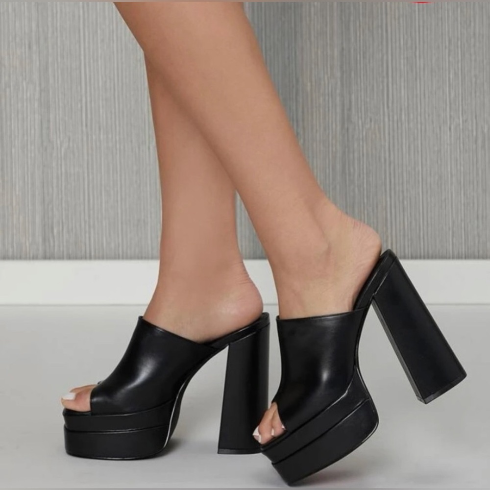 Black Square Toe Double Platform Sandal